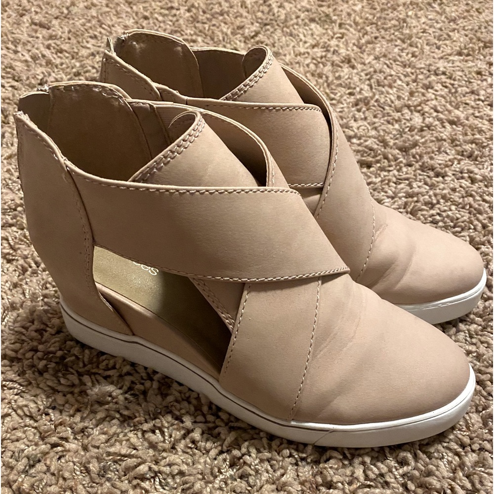 Womens wedge ankle boots.